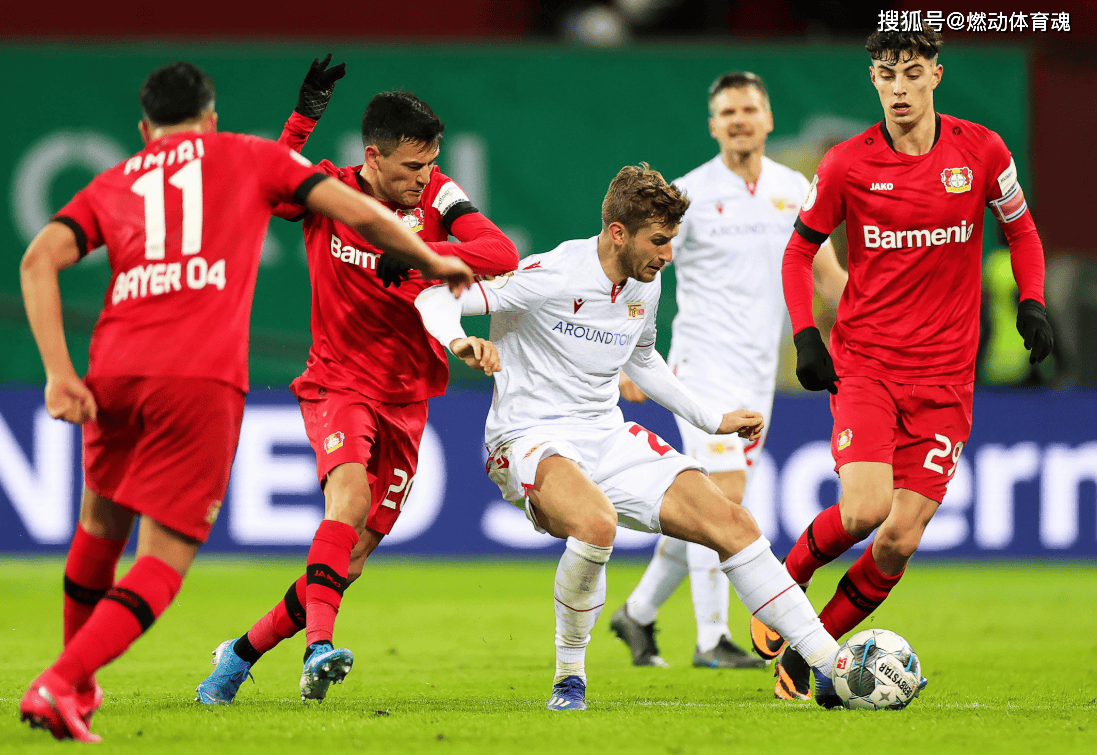 今晨体能课后，莱比锡防线松动备战德国杯，赛场秩序良好，年轻球员得到机会 