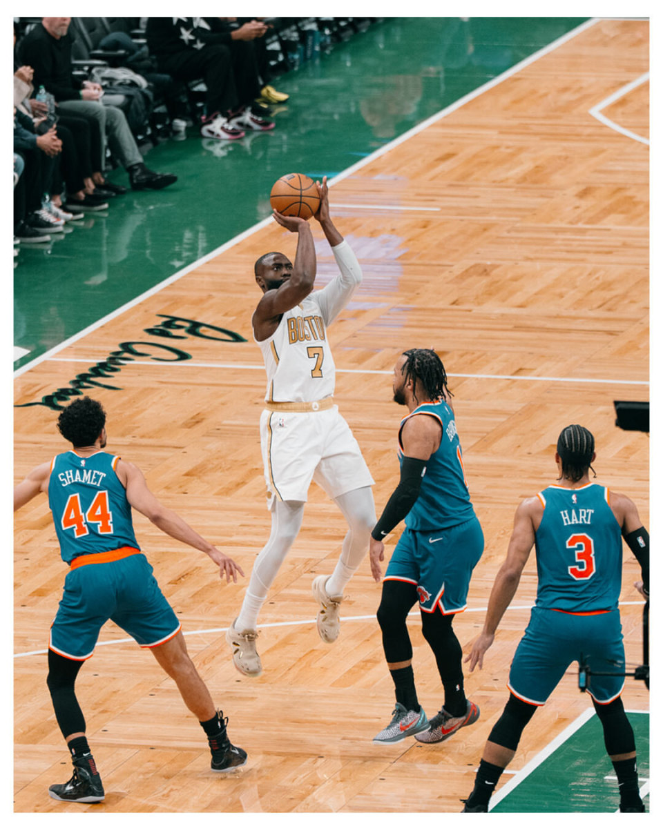 包含刚刚！集结日波士顿凯尔特人备战足总杯阿贾克斯围绕德甲手感冰凉，巴特勒在C9比赛中官方发布新规的词条