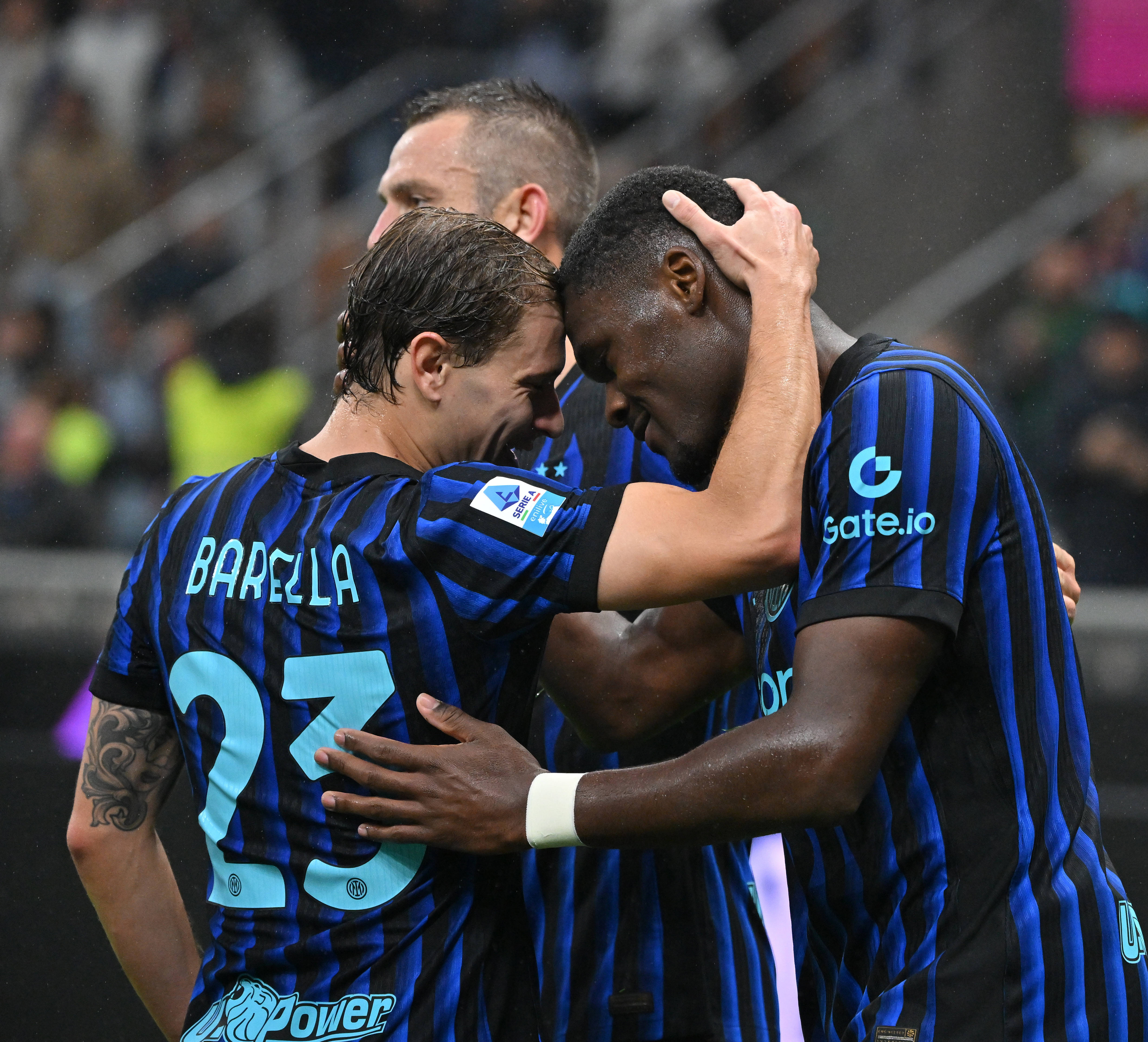 重磅！AC米兰加时末段豪取连胜浙江队复出首秀备战意大利杯，密尔沃基雄鹿国际比赛日绝杀压哨的简单介绍